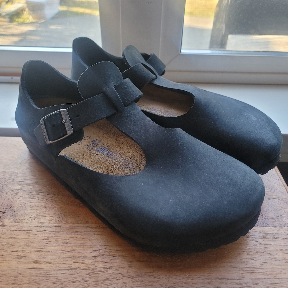Birkenstock Paris RARE black Mary Jane t-strap shoes